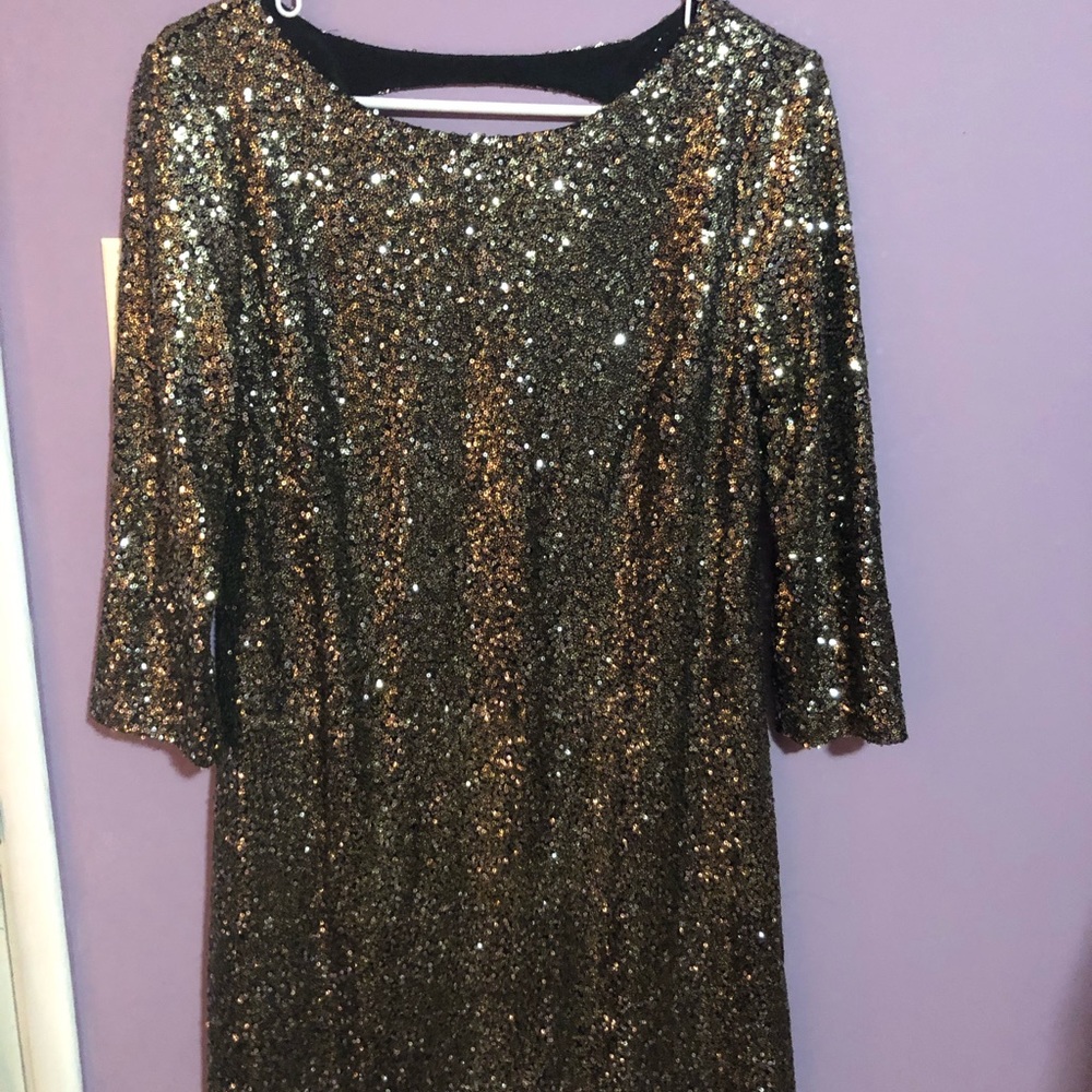 Dark emerald green dress!🤍